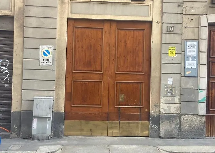 Xenia - Luminous At Navigli Tram Theme Apartmán *